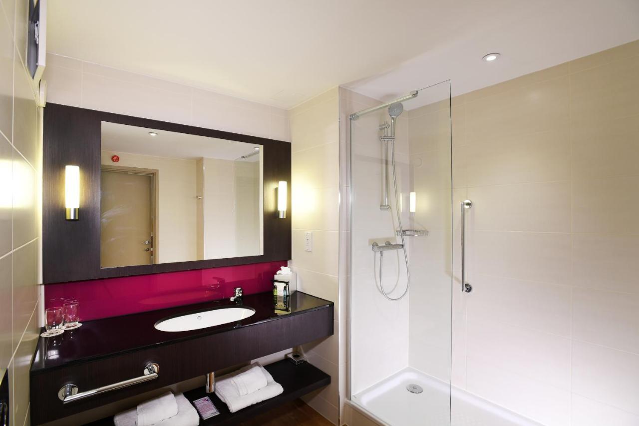 Lancaster Hotel&Spa Uxbridge Exteriér fotografie