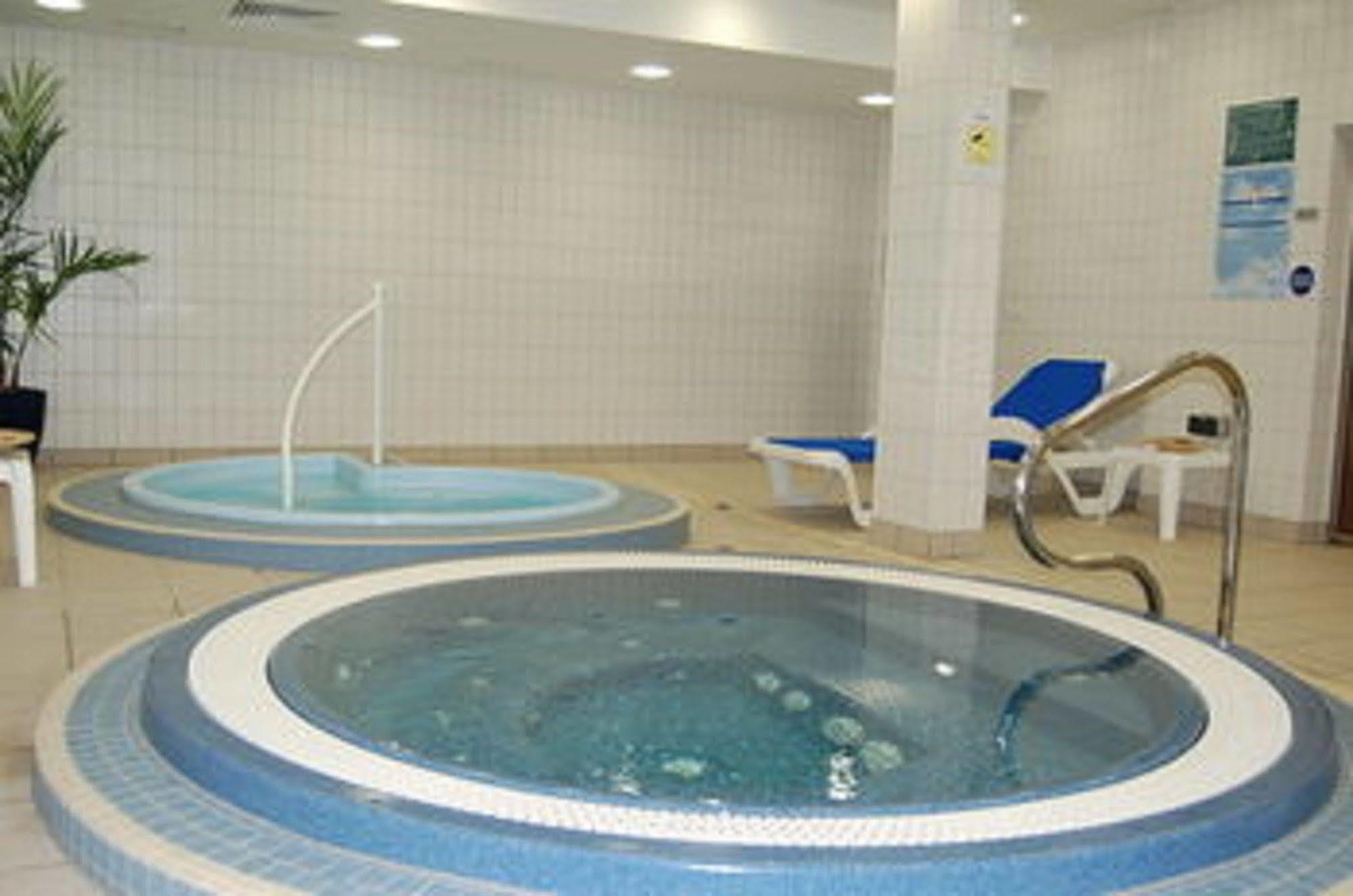 Lancaster Hotel&Spa Uxbridge Exteriér fotografie
