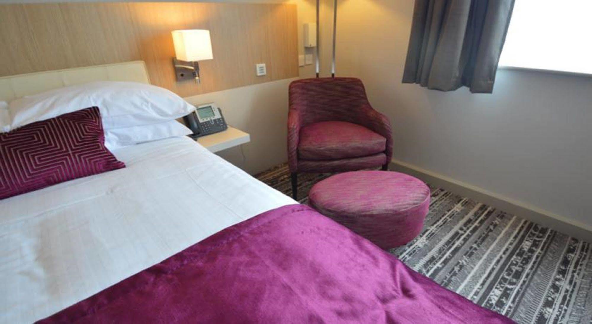 Lancaster Hotel&Spa Uxbridge Exteriér fotografie