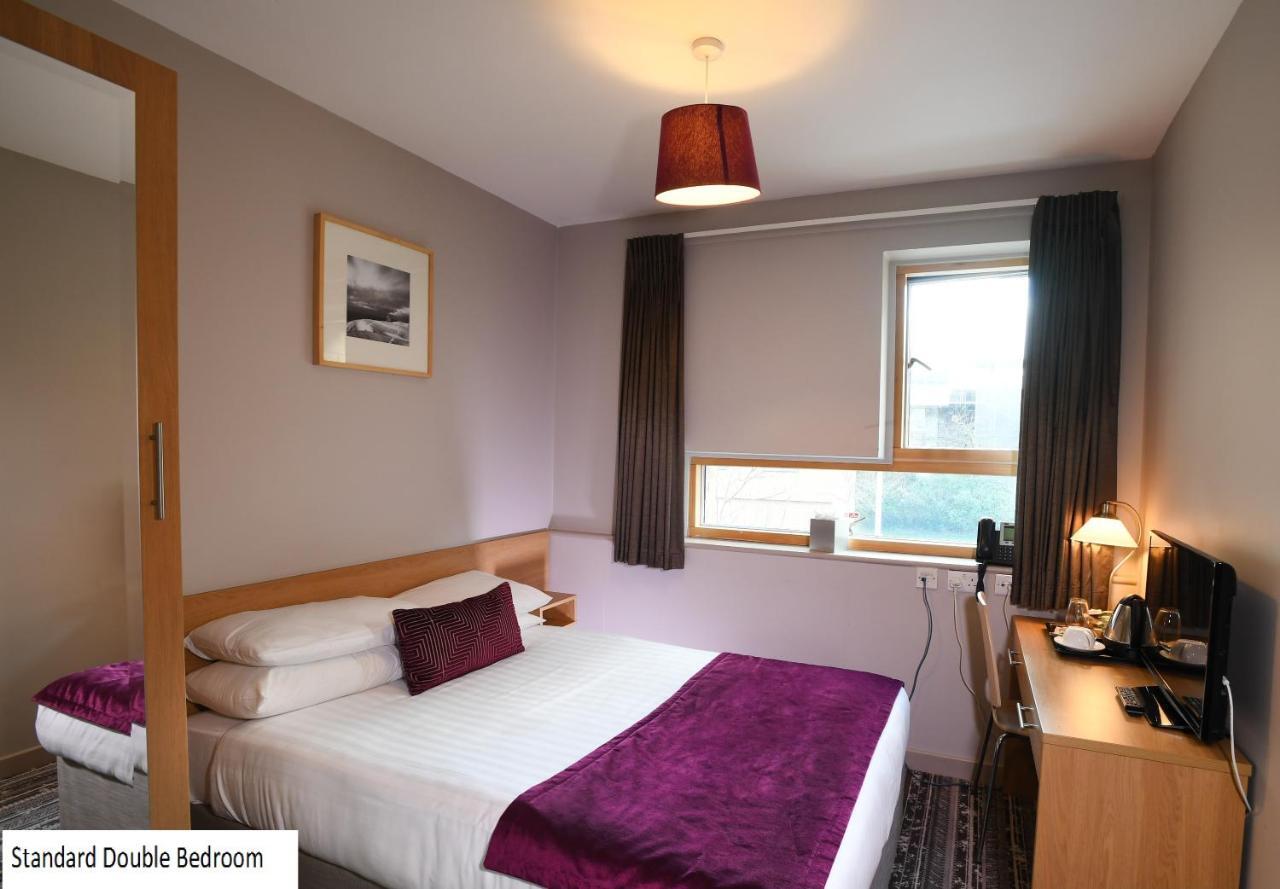 Lancaster Hotel&Spa Uxbridge Exteriér fotografie